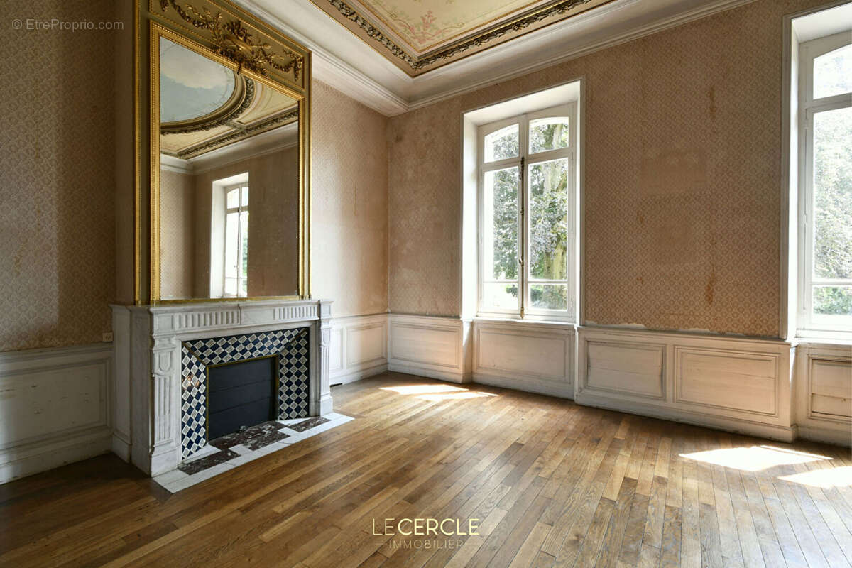 Maison à ESTREES-SAINT-DENIS