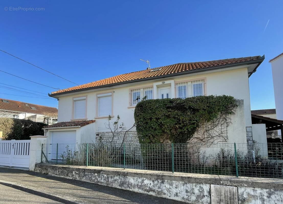 Maison à CAHORS