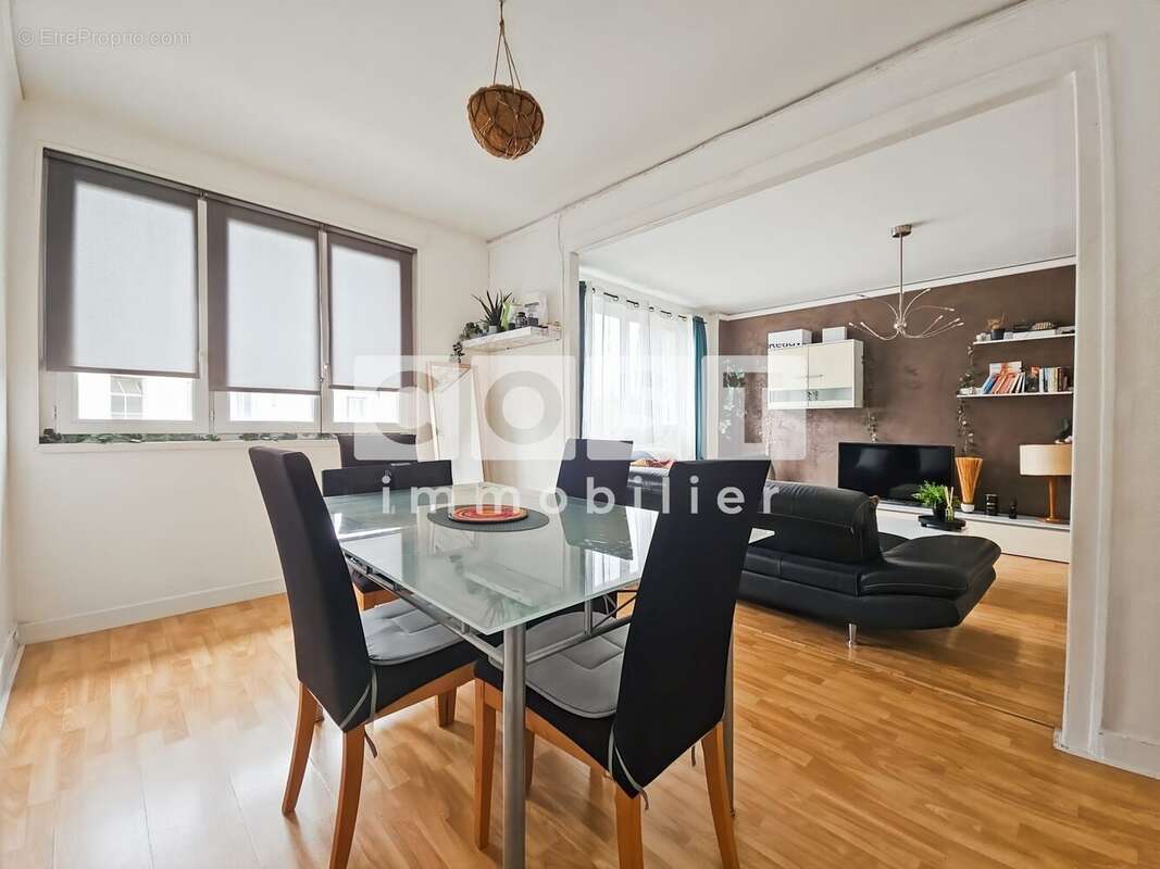 Appartement à COLOMBES