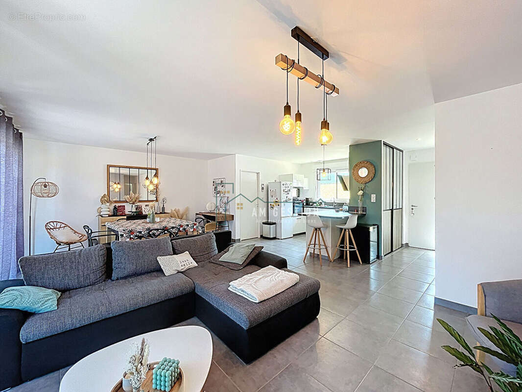 Maison à COMPREIGNAC