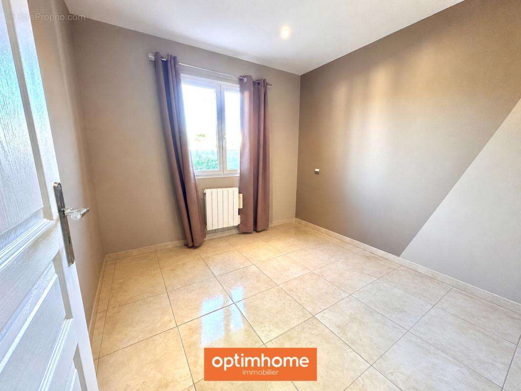 Maison plain-pied 4 pièces – 105 m² – 3 chambres – - photo 9
