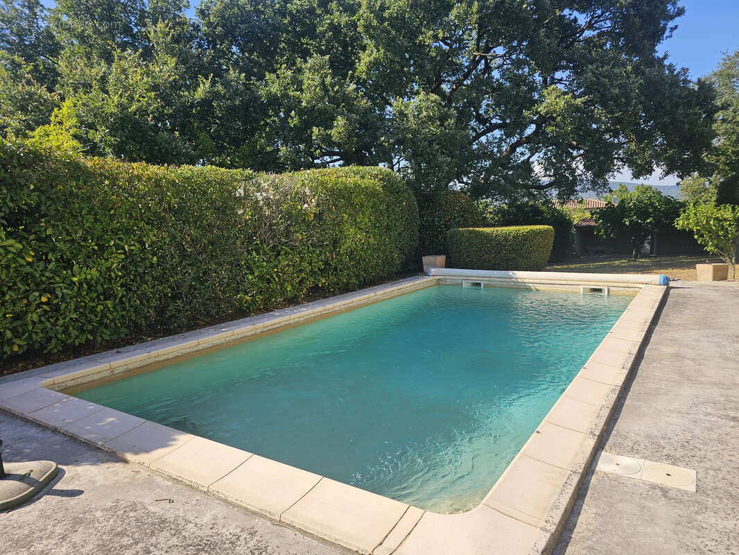 Maison de ville t7 piscine et terrain - photo 7