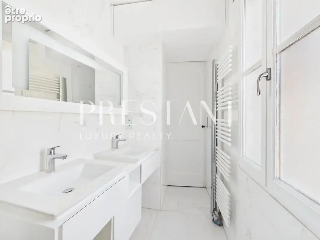 Triangle D'Or - Appartement haussmanien 95m² - photo 13