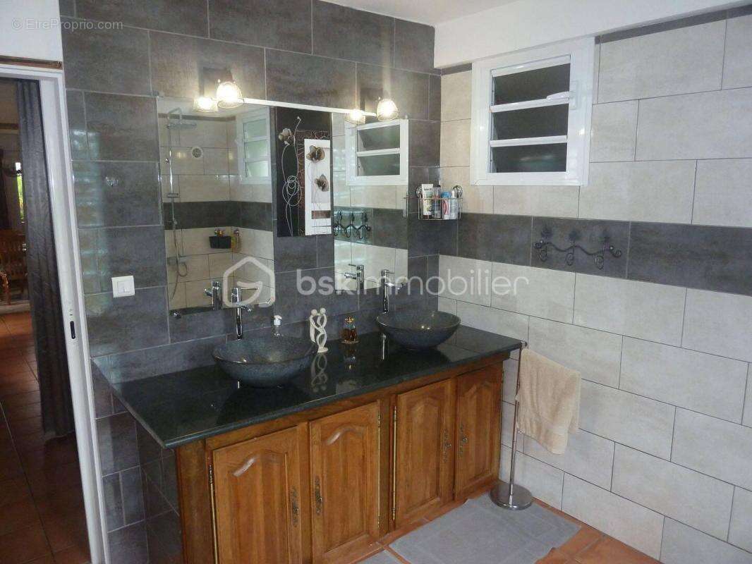 Maison à SAINT-JOSEPH