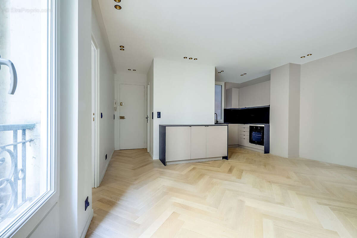Appartement à PARIS-9E