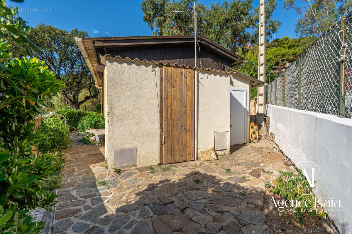 Maison 52 m² à Le Lavandou  - photo 9