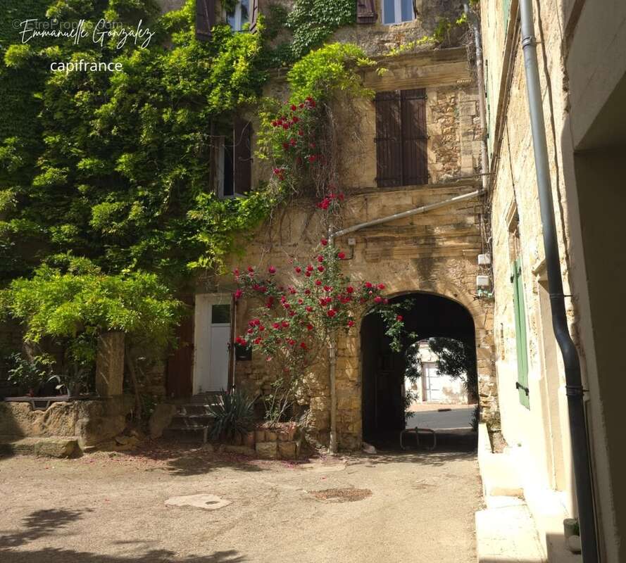 Maison de caractère entièrement rénovée 200m² avec 5 chambres ROUJAN (34) - photo 28