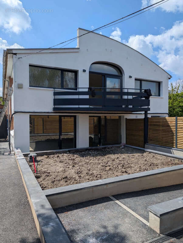 Commerce à LAMBERSART