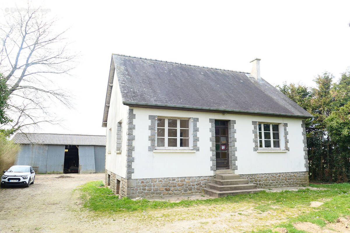 Maison à LE TEILLEUL