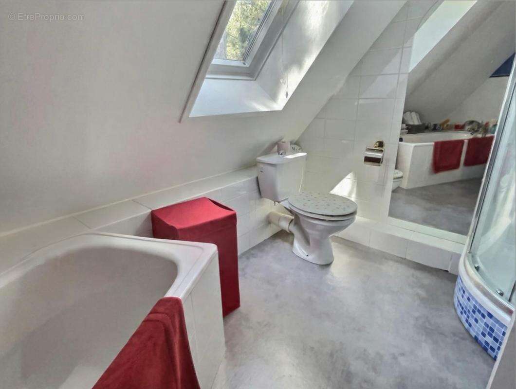 Maison à NESLES