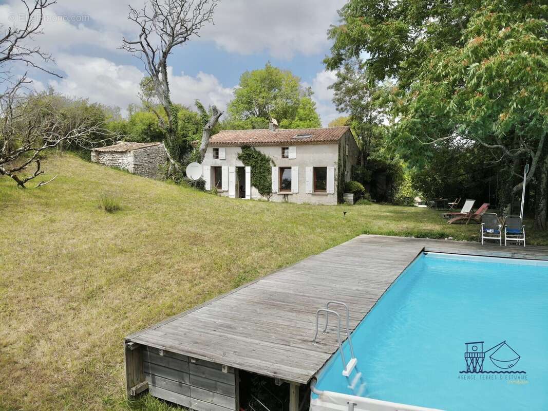 Maison 121 m² à Arces  - photo 2