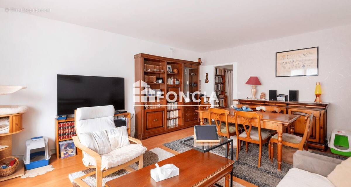 Appartement à SAINT-MICHEL-SUR-ORGE