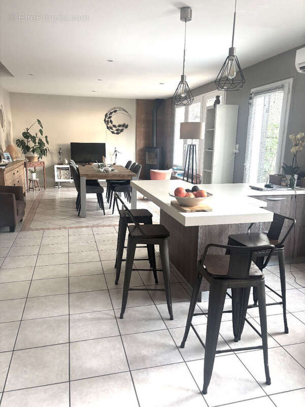 Maison à TOURNON-SUR-RHONE