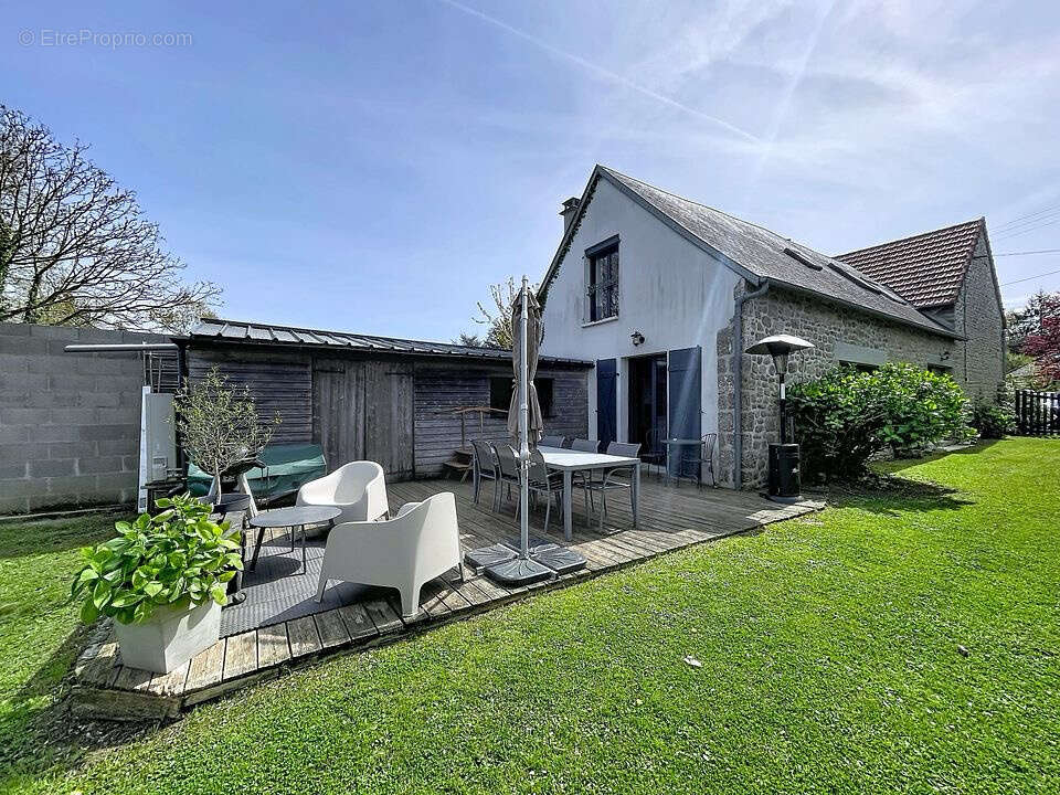 Maison à JULLOUVILLE