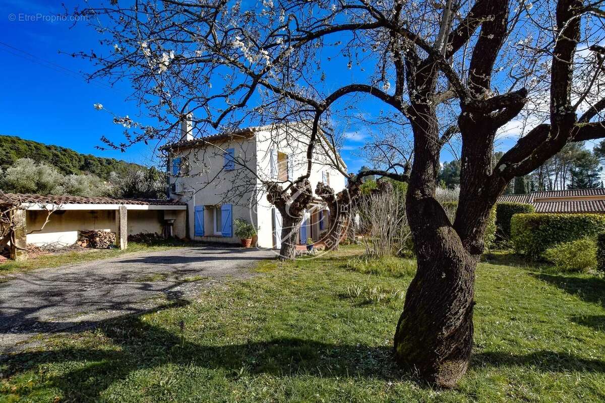 Maison à LORGUES