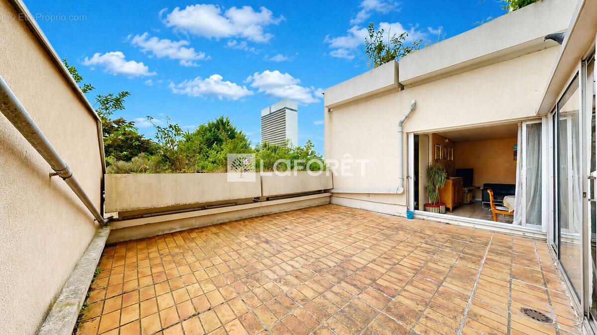 Appartement à NANTERRE