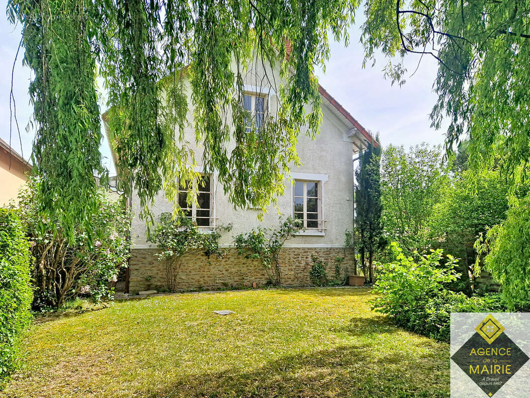Maison à SOISY-SUR-SEINE