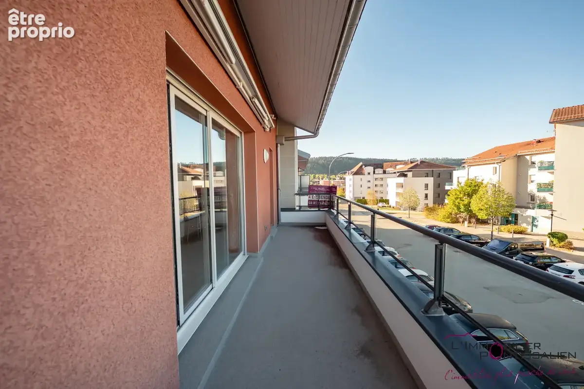 Pontarlier - les epinettes : appartement de type 3 avec ascenseur, terrasse, cave, box en sous-sol et parking - photo 4