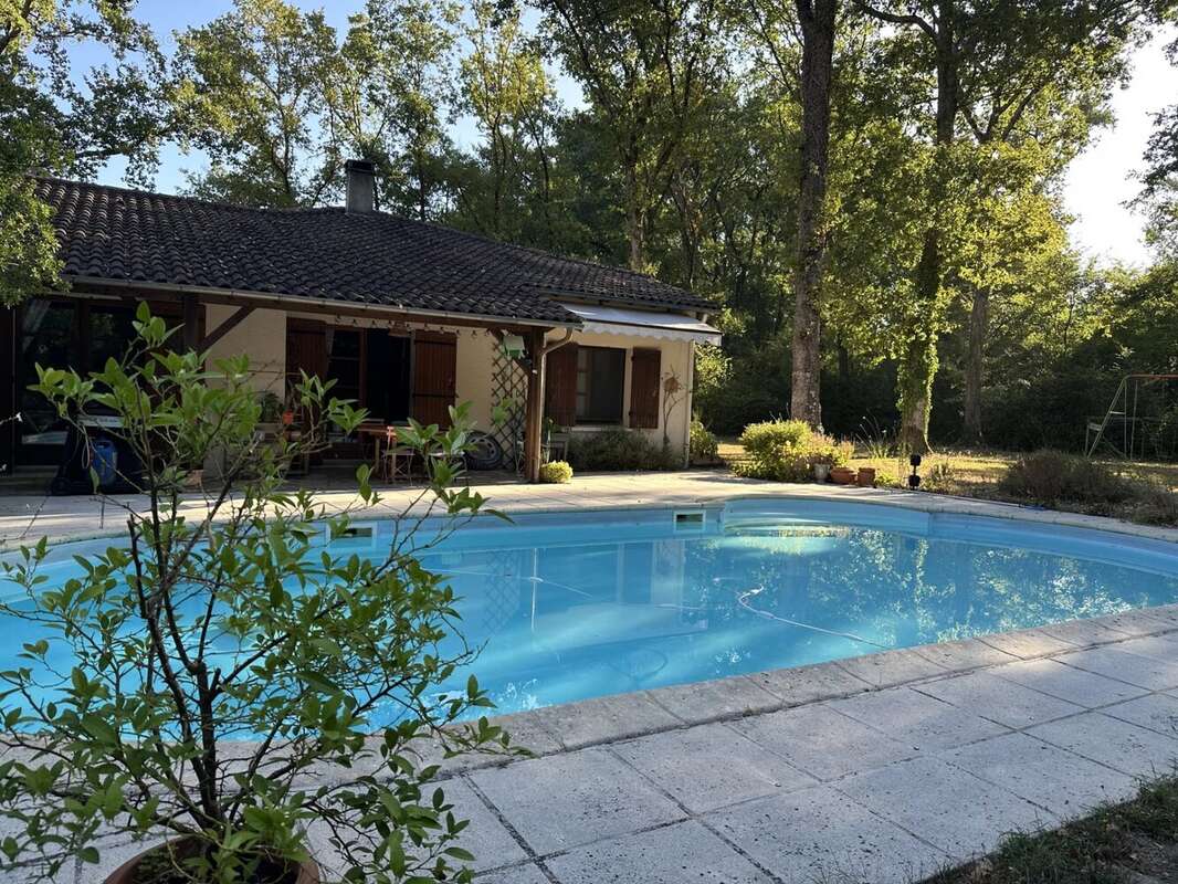 Maison de type landaise avec piscine, garage et jardin. - photo 2