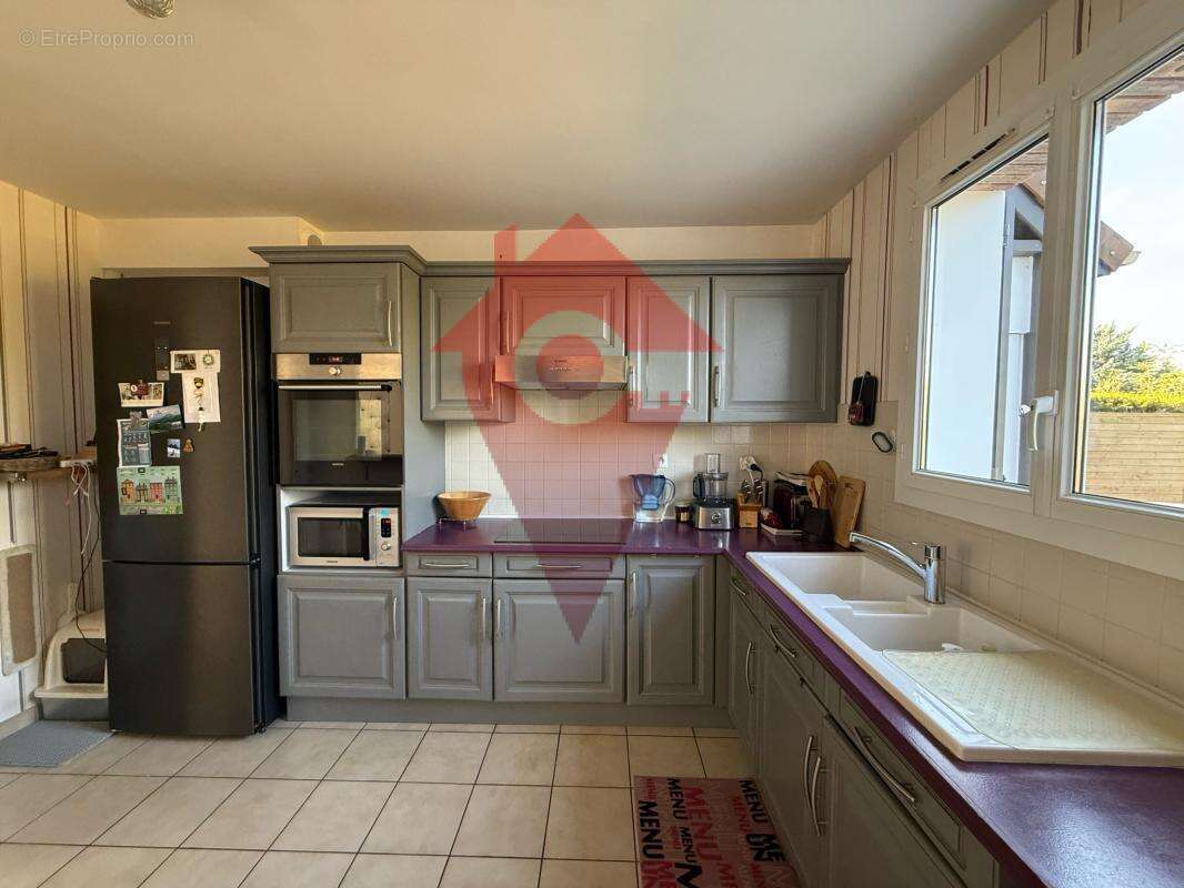 Maison à MORAINVILLIERS