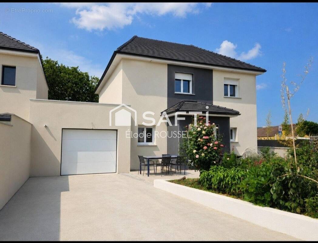Photo 1 - Maison à VAL-DE-REUIL