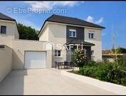 Photo 1 - Maison à VAL-DE-REUIL