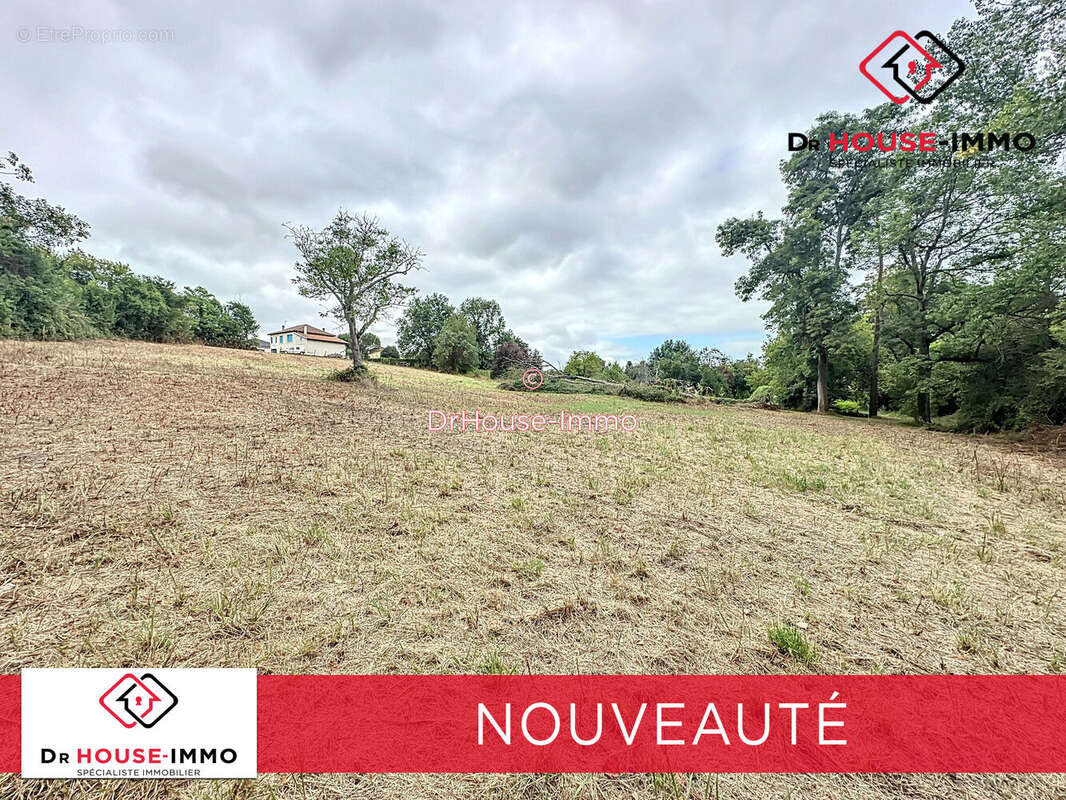 Terrain à RAZAC-SUR-L&#039;ISLE