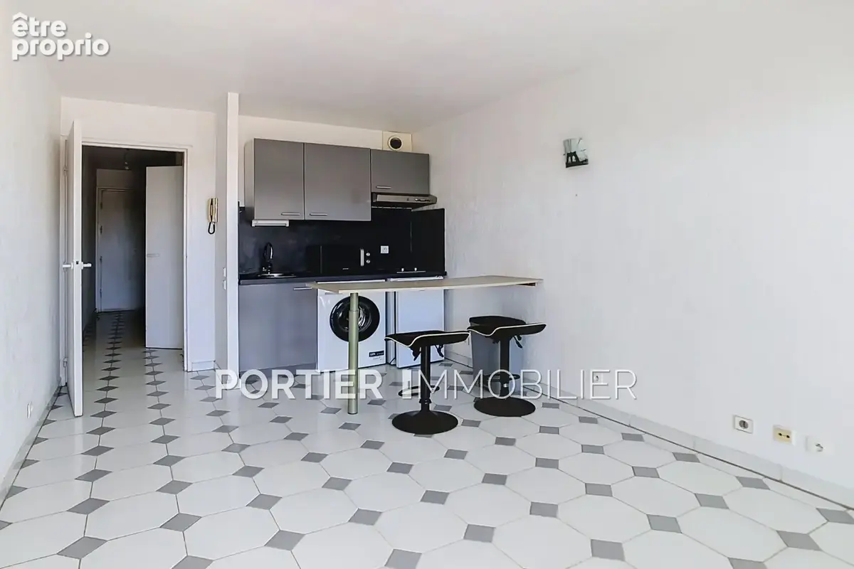 Appartement 1 pièce 26 m² à vendre à Antibes (06600) - photo 2
