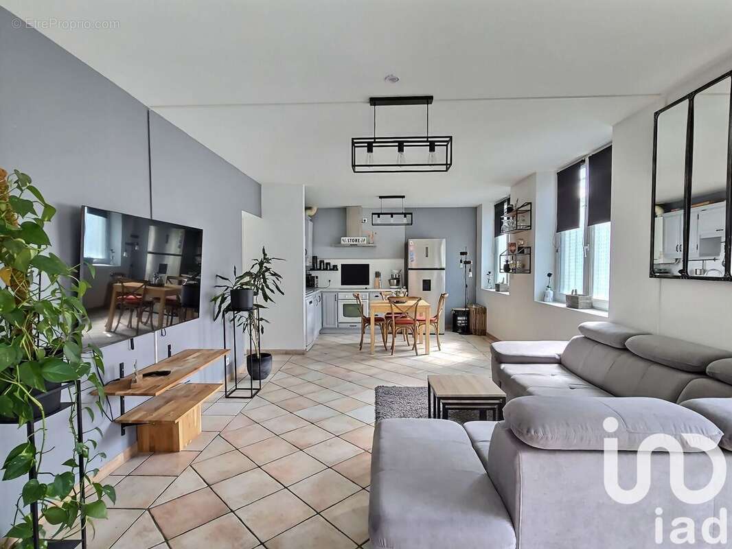 Photo 2 - Maison à SALLES