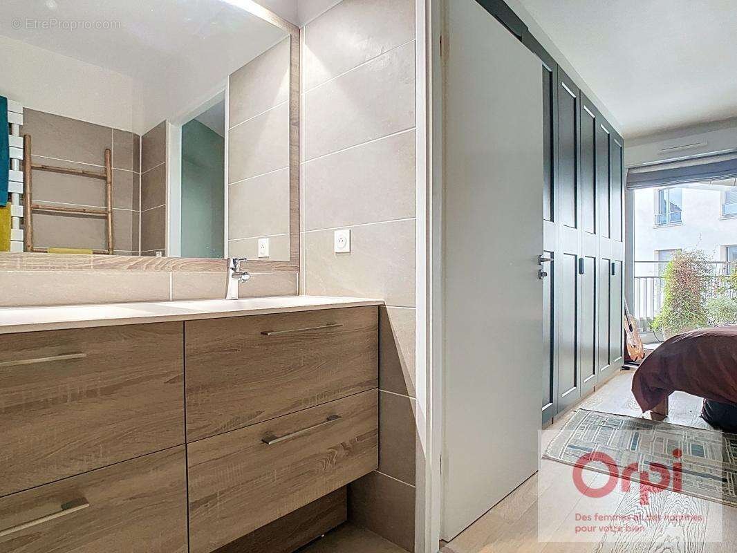 Appartement à ISSY-LES-MOULINEAUX