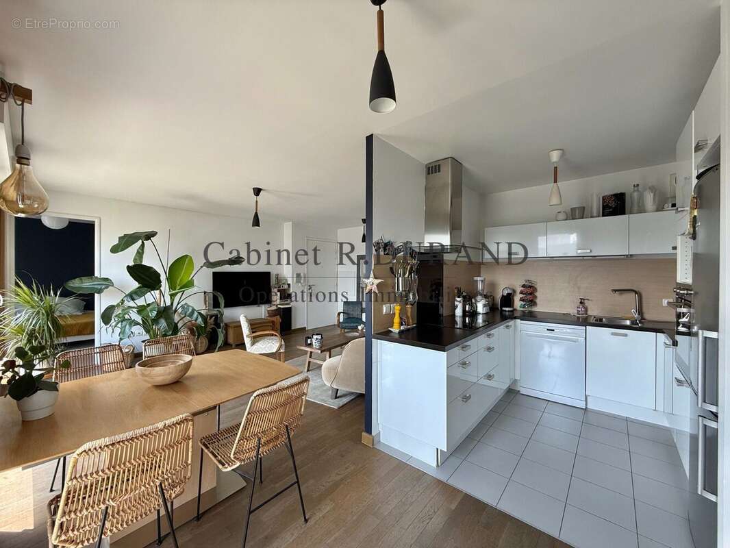 Appartement 87 m² à Colombes  - photo 2