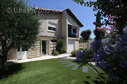 Maison à GLUN