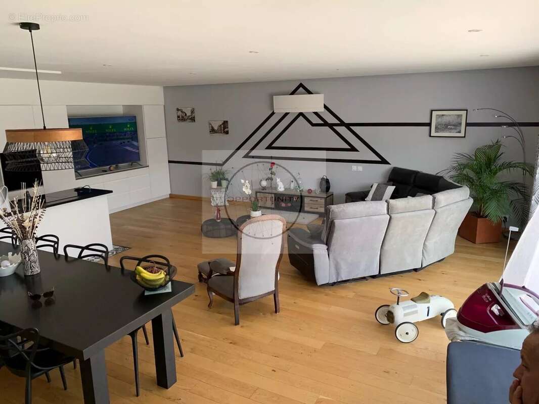 Maison 300 m² à Orleix  - photo 8