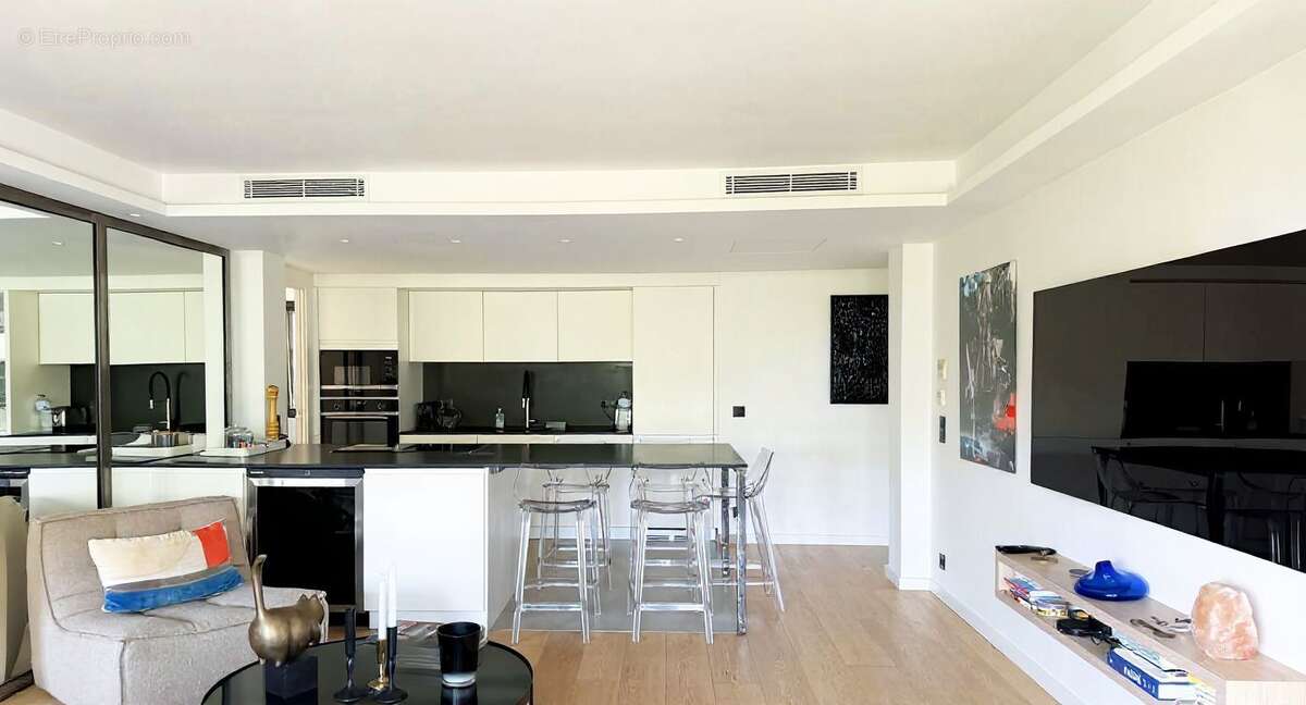  Cannes Croix des Gardes — 5 pièces 82 m² rénové, vue mer - photo 4