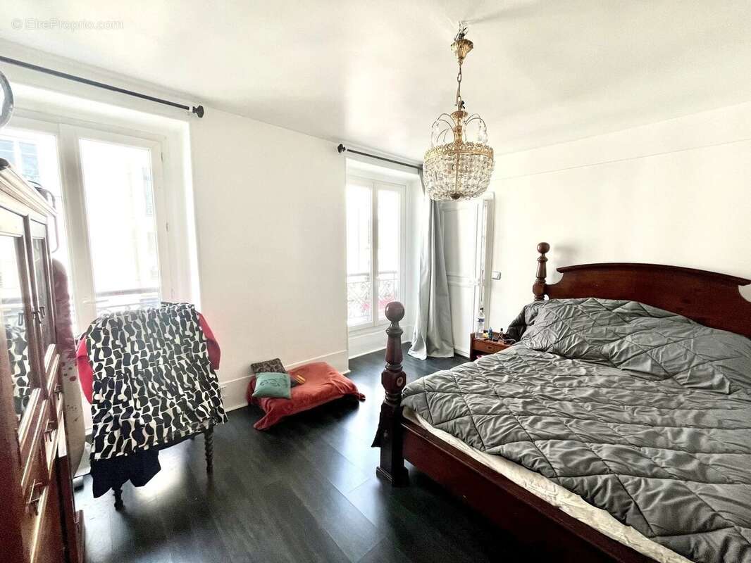 Appartement à PARIS-18E