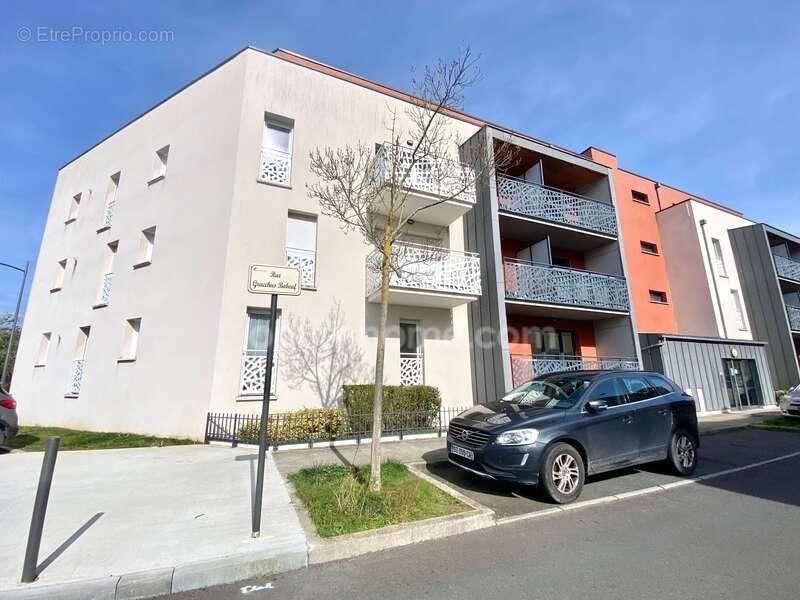 Appartement T3 ultra lumineux avec balcon - Garage fermé - Place de stationnement privative - photo 15