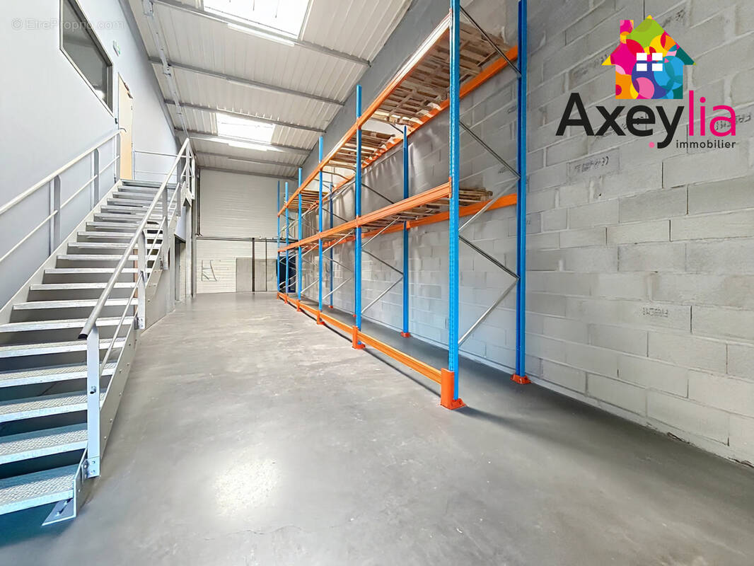 Commerce à LE COTEAU