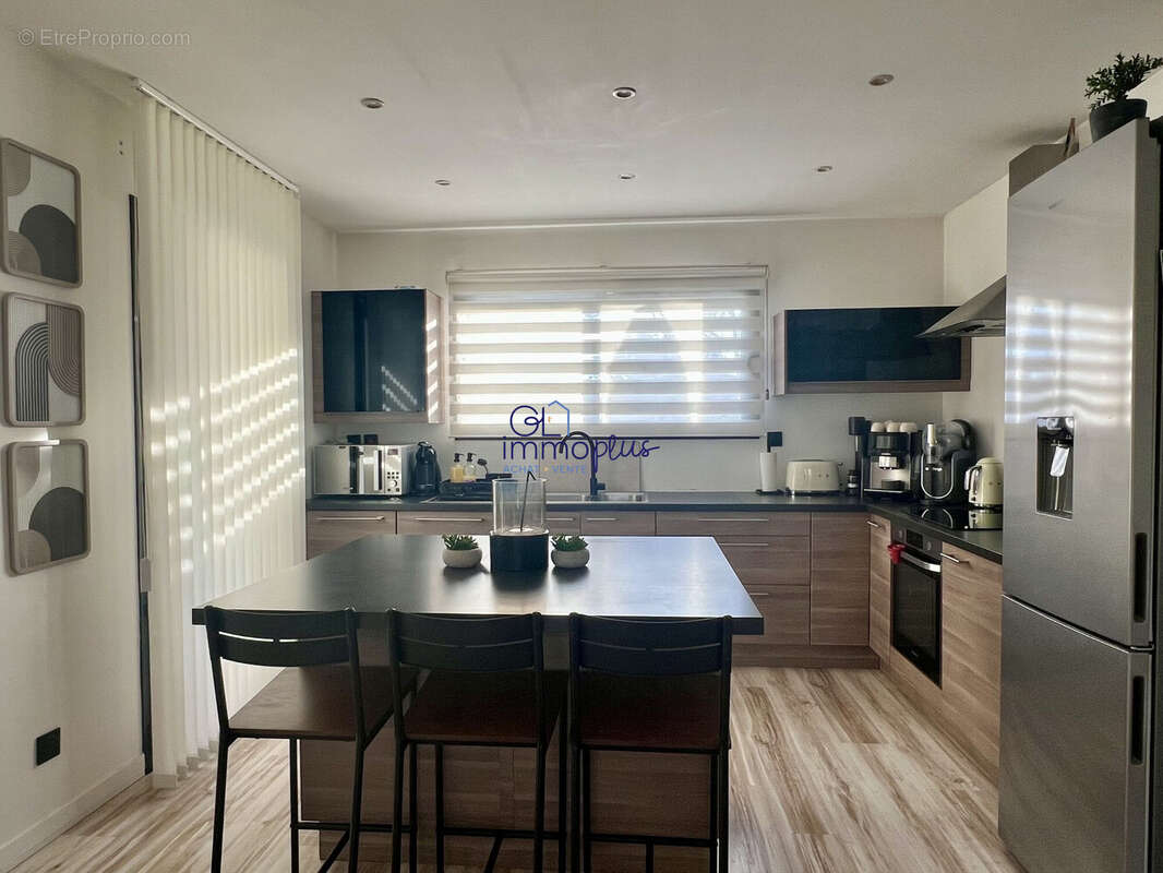 Maison à ROMANS-SUR-ISERE