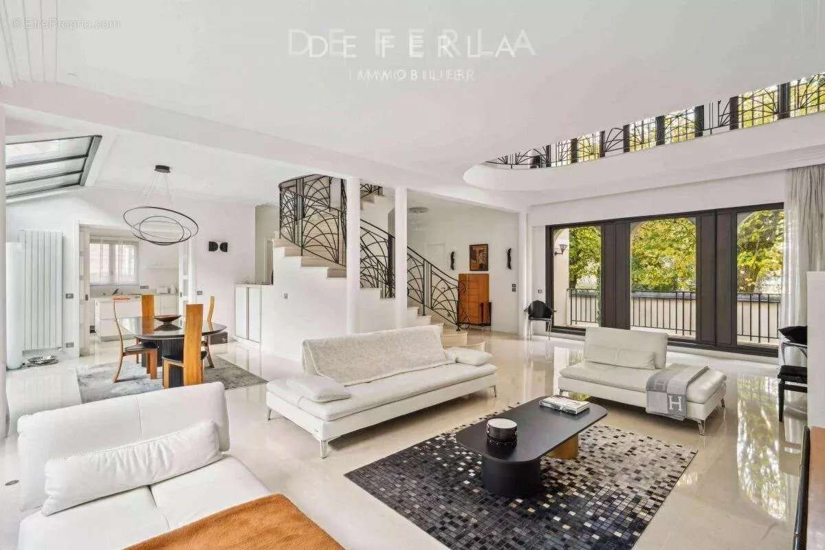 Maison à SAINT-MAUR-DES-FOSSES