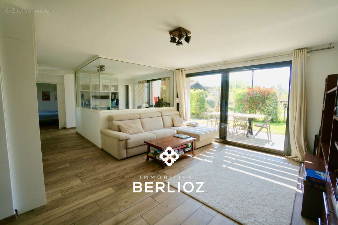 Appartement à MEYLAN