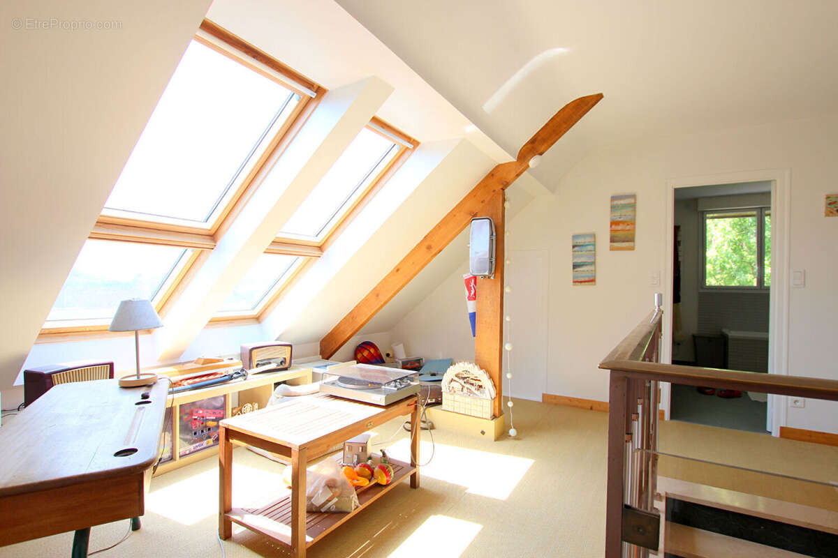 Maison à CREVIN