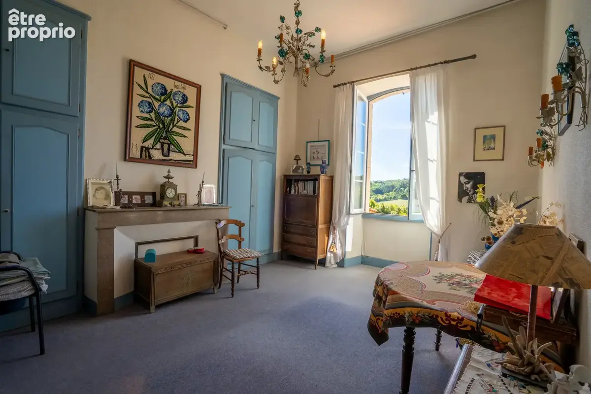 Magnifique maison bourgeoise 18 ème en coeur de village avec jardin, piscine et superbe vue - photo 18