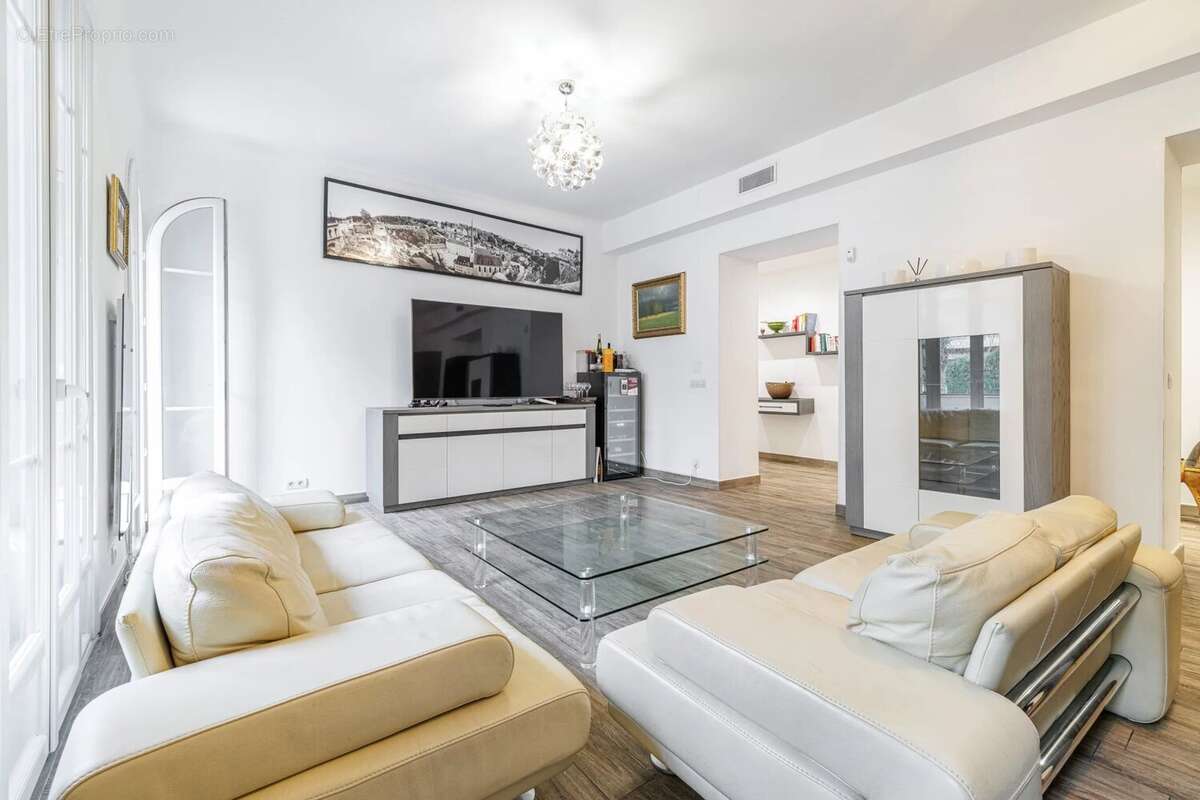 Victor hugo : rare 6 pièces d’exception avec terrasse de 50 m² - photo 8