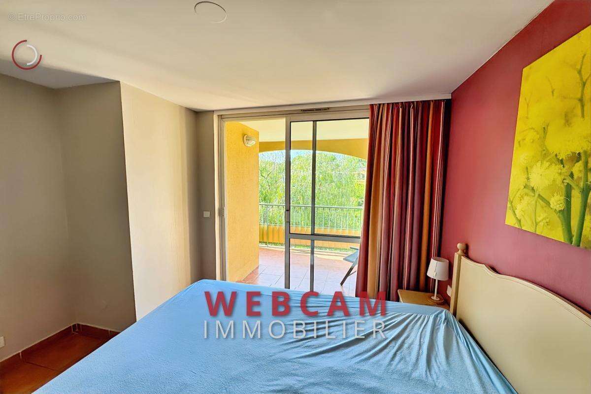 Appartement à MANDELIEU-LA-NAPOULE