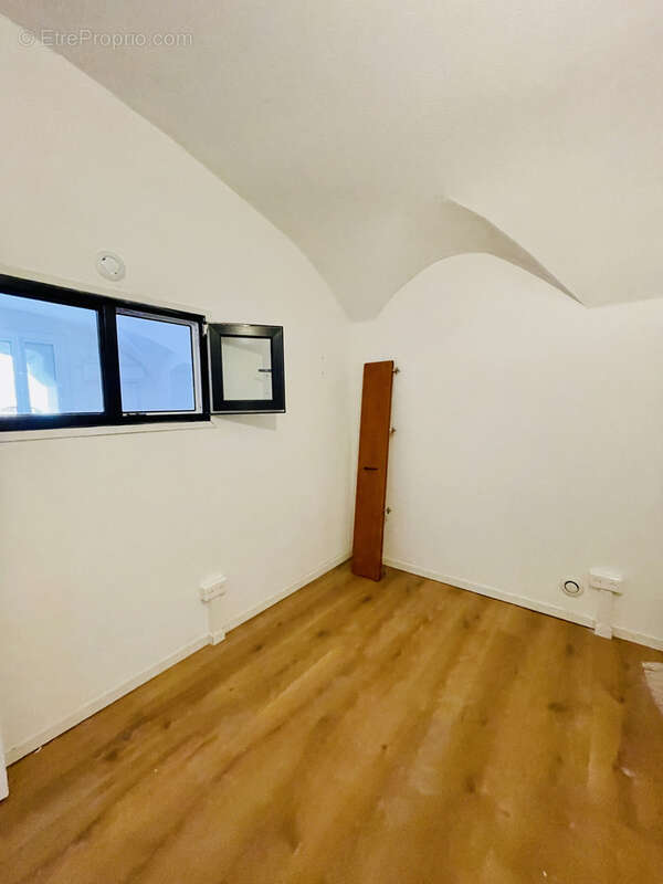 Commerce à SAN-MARTINO-DI-LOTA