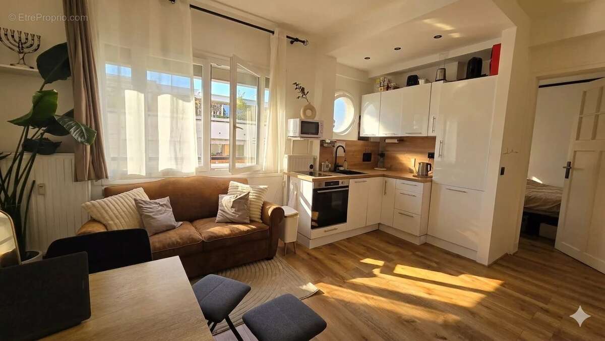 Appartement à LEVALLOIS-PERRET