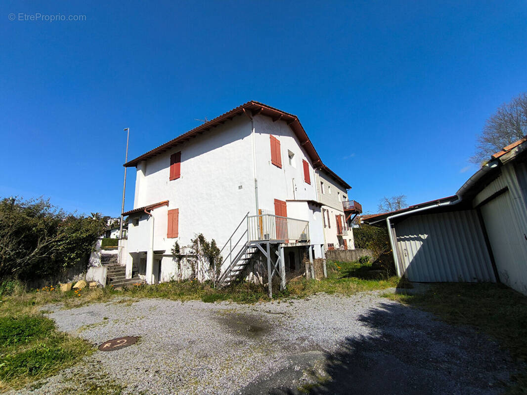 Appartement à CIBOURE