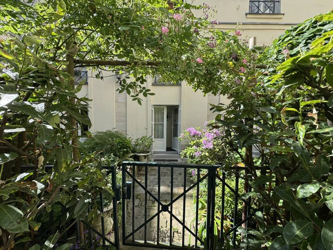 Appartement à PARIS-4E