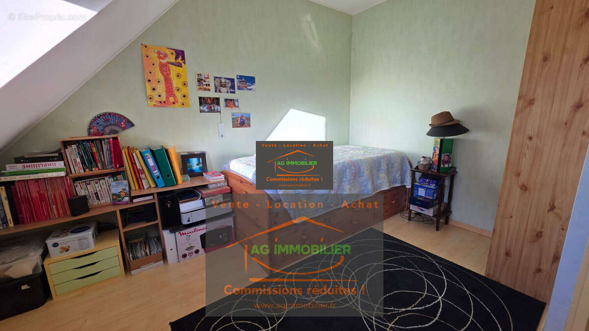 Maison à MONTGERMONT