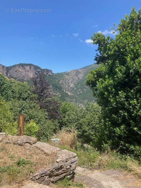 Maison à CASTANET-LE-HAUT